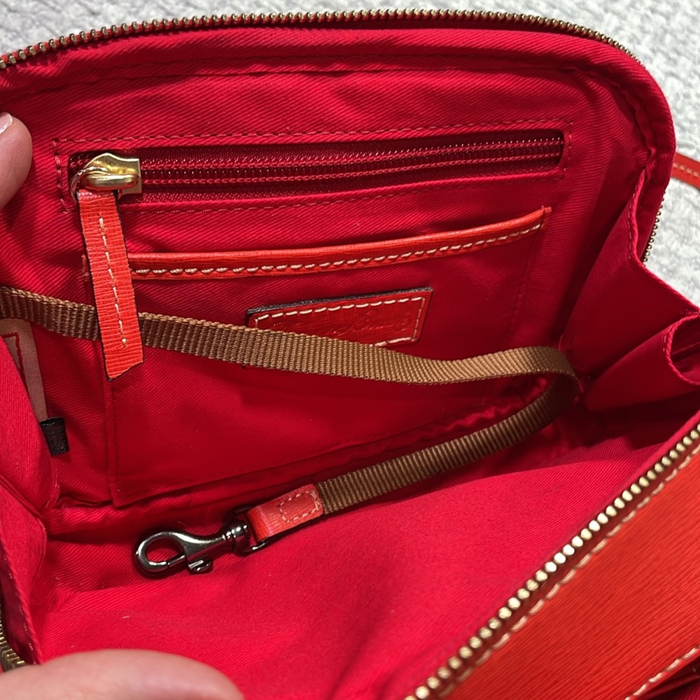 DOONEY & BOURKE CAMERA PEBBLED GRAIN ITALIAN LEATHER CROSSBODY Red/Orange - Picture 9 of 16